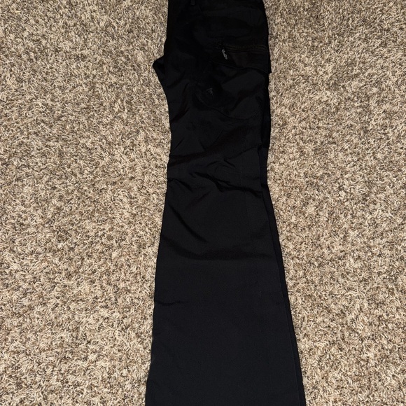 Burton Women’s Gloria Snow Pant. Black. Size small. NWT - Picture 5 of 6